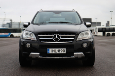 Mercedes-Benz ML 63 AMG ML 63 AMG Farmari (AC) 4ov 6208cm3 A, vm. 2010, 197 tkm (2 / 27)