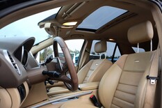 Mercedes-Benz ML 63 AMG ML 63 AMG Farmari (AC) 4ov 6208cm3 A, vm. 2010, 197 tkm (21 / 27)