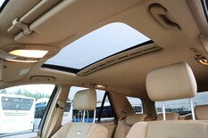 Mercedes-Benz ML 63 AMG ML 63 AMG Farmari (AC) 4ov 6208cm3 A, vm. 2010, 197 tkm (22 / 27)