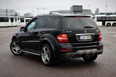 Mercedes-Benz ML 63 AMG ML 63 AMG Farmari (AC) 4ov 6208cm3 A, vm. 2010, 197 tkm (5 / 27)