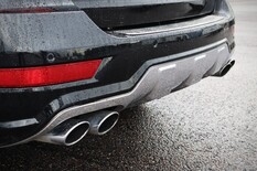 Mercedes-Benz ML 63 AMG ML 63 AMG Farmari (AC) 4ov 6208cm3 A, vm. 2010, 197 tkm (8 / 27)