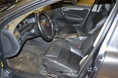 Volvo V70 V70 Farmari (AC) 5ov 2430cm3, vm. 2007, 320 tkm (7 / 9)