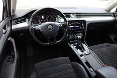 Volkswagen Passat Variant GTE Plug-In Hybrid 160 kW (218 hv) DSG-automaatti, vm. 2018, 108 tkm (10 / 23)