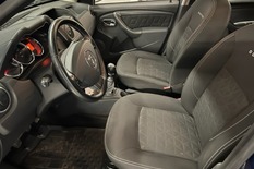 Dacia Duster TCe 125 4x2 Laureate, vm. 2015, 130 tkm (3 / 5)