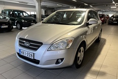 Kia cee'd 1,6 EX HB 5D A/T, vm. 2009, 133 tkm (1 / 12)