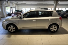Kia cee'd 1,6 EX HB 5D A/T, vm. 2009, 133 tkm (6 / 12)