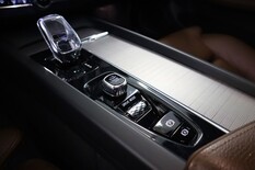 Volvo XC60 B4 AWD D-MHEV Business Inscription aut, vm. 2021, 139 tkm (12 / 25)