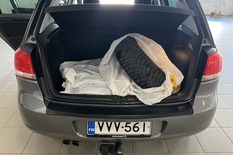 Volkswagen Golf Comfortline 1,4 TSI 90 kW, DSG-autom. 4-ovinen, vm. 2012, 251 tkm (8 / 8)