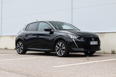 Peugeot e-208 GT 50kWh 136 Automaatti, vm. 2021, 60 tkm (2 / 20)