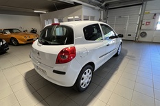 Renault Clio III Authentique 1,2 16v 3ov, vm. 2009, 242 tkm (4 / 8)