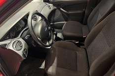 Ford Focus 1,6i 100hv Comfort Wagon, vm. 2004, 235 tkm (6 / 12)