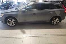 Volvo V60 2,0T Momentum aut, vm. 2011, 284 tkm (3 / 14)
