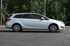 Opel Astra Sports Tourer Enjoy 1,4 Turbo ecoFLEX Start/Stop 88kW MT6, vm. 2014, 175 tkm (4 / 19)