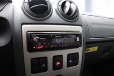 Dacia Logan MCV e4 1,6 16V Hi-Flex 105hv 5MT 7p Ambiance, vm. 2010, 230 tkm (10 / 27)