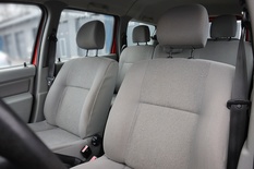 Dacia Logan MCV e4 1,6 16V Hi-Flex 105hv 5MT 7p Ambiance, vm. 2010, 230 tkm (12 / 27)