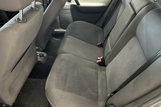 Volkswagen Polo Comfortline 1,4 59 kW 4d, vm. 2007, 153 tkm (7 / 9)