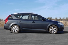 Kia cee'd 1,6 EX SW, vm. 2009, 251 tkm (3 / 14)