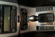 Volkswagen Passat Variant Highline 1,8 TSI 118 kW (160 hv) DSG-automaatti, vm. 2011, 199 tkm (10 / 24)