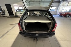 Mercedes-Benz C 180T Kompressor A, vm. 2003, 252 tkm (9 / 16)