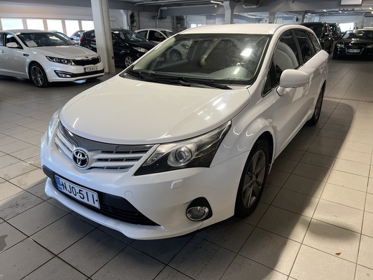 Toyota Avensis 2,0 D-4D DPF Active Wagon, vm. 2014, 262 tkm