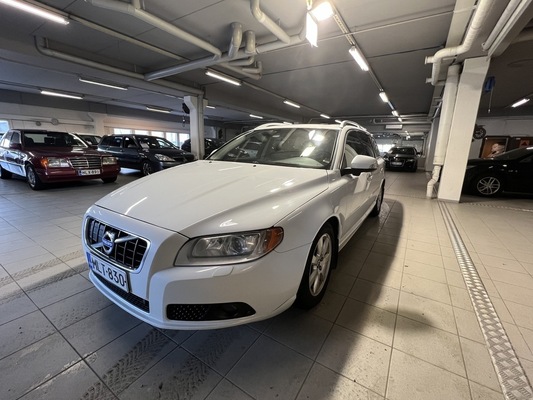 Volvo V70 D5 AWD Summum aut, vm. 2011, 432 tkm