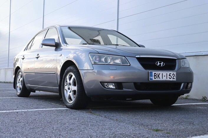 Hyundai Sonata 2,4 GLS 4d A/C, vm. 2006, 265 tkm (2 / 14)