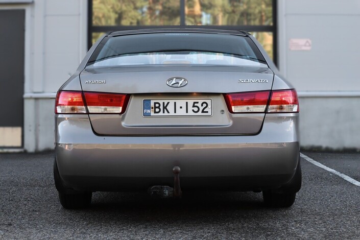 Hyundai Sonata 2,4 GLS 4d A/C, vm. 2006, 265 tkm (6 / 14)