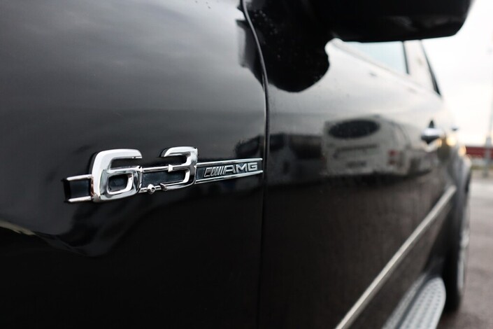 Mercedes-Benz ML 63 AMG ML 63 AMG Farmari (AC) 4ov 6208cm3 A, vm. 2010, 197 tkm (10 / 27)