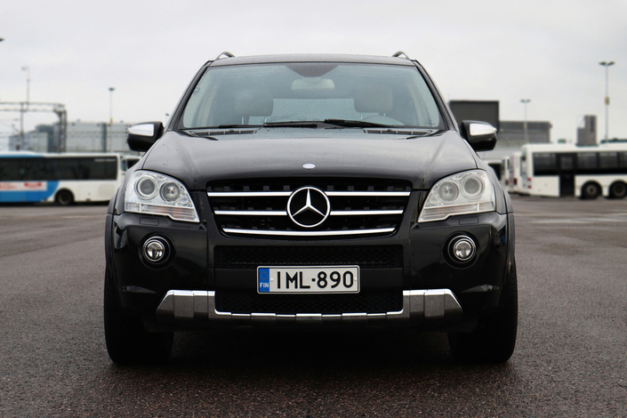 Mercedes-Benz ML 63 AMG ML 63 AMG Farmari (AC) 4ov 6208cm3 A, vm. 2010, 197 tkm (2 / 27)