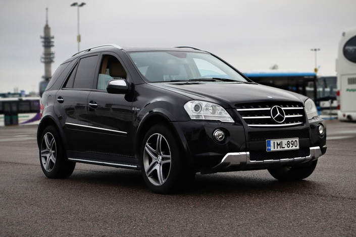 Mercedes-Benz ML 63 AMG ML 63 AMG Farmari (AC) 4ov 6208cm3 A, vm. 2010, 197 tkm (3 / 27)