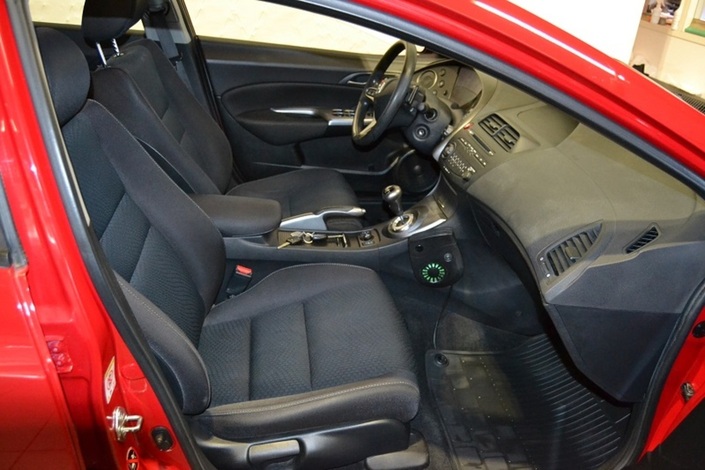 Honda Civic 5D 1,4i Comfort i-Shift, vm. 2009, 198 tkm (3 / 11)