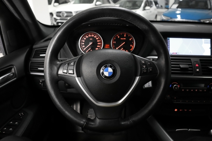 BMW X5 A E70 SAV, vm. 2010, 170 tkm (8 / 13)