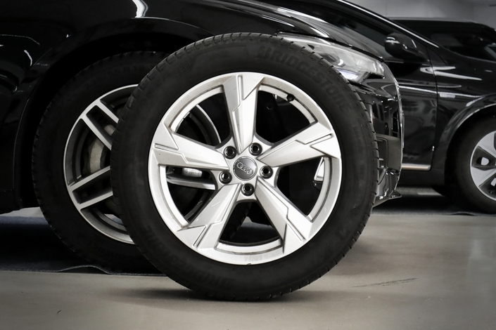 Audi A6 Sedan Business Sport 50 TFSI e quattro S tronic, vm. 2020, 14 tkm (9 / 26)