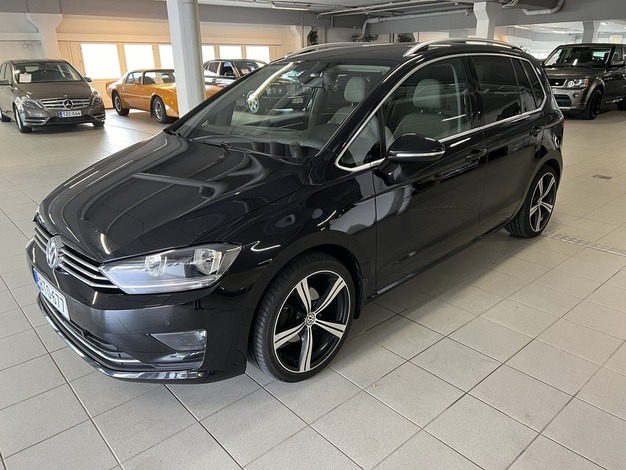 Volkswagen Golf Sportsvan Highline 1,6 TDI 81 kW (110 hv) DSG-automaatti, vm. 2016, 139 tkm (1 / 14)