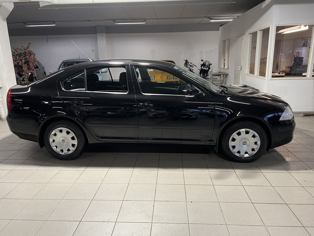 Skoda Octavia 1,6 Ambiente, vm. 2007, 245 tkm (3 / 21)