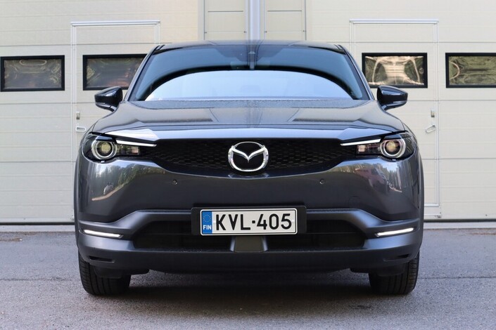 Mazda MX-30 35,5 kWh e-Skyactiv First Edition C, vm. 2021, 12 tkm (2 / 7)