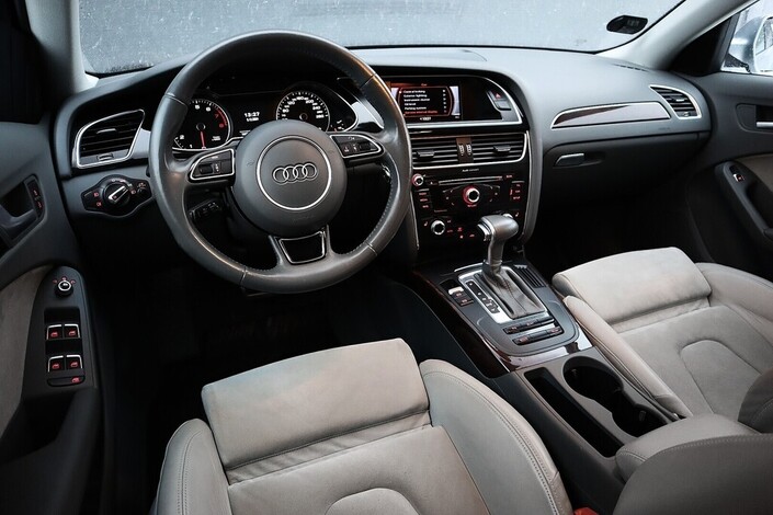 Audi A4 Sedan Business Sport S-Line 1,8 TFSI 125 kW multitronic, vm. 2015, 154 tkm (13 / 24)
