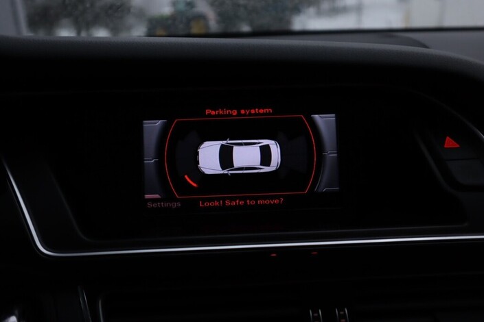 Audi A4 Sedan Business Sport S-Line 1,8 TFSI 125 kW multitronic, vm. 2015, 154 tkm (15 / 24)