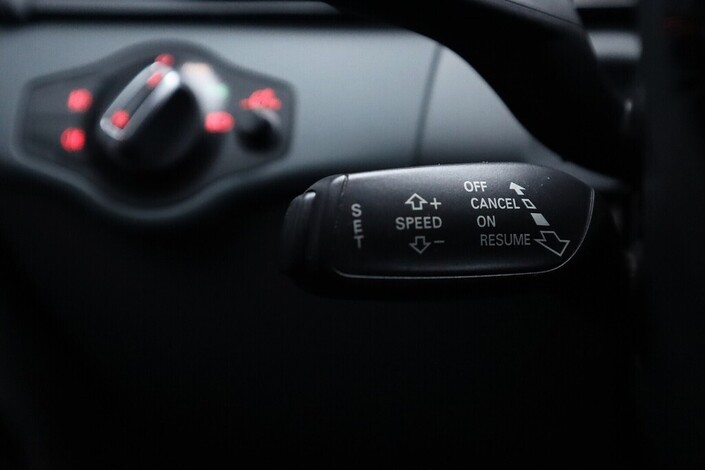 Audi A4 Sedan Business Sport S-Line 1,8 TFSI 125 kW multitronic, vm. 2015, 154 tkm (19 / 24)