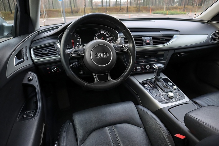 Audi A6 Avant Business Plus Edition 2,0 TDI 130 kW multitronic Start-Stop, vm. 2014, 457 tkm (16 / 38)