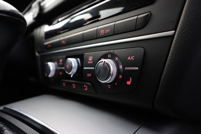 Audi A6 Avant Business Plus Edition 2,0 TDI 130 kW multitronic Start-Stop, vm. 2014, 457 tkm (25 / 38)