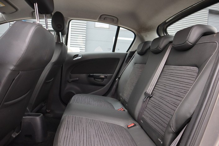 Opel Corsa 5-ov Active Edition 1,2 ecoFLEX Start/Stop 63kW MT5, vm. 2014, 131 tkm (14 / 15)