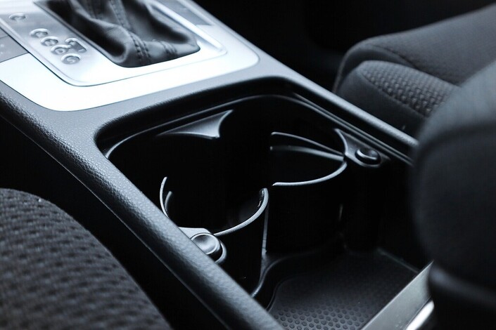 Volkswagen Passat Variant Comfortline 1,4 TSI 90 kW (122 hv) DSG-automaatti BlueMotion Technology, vm. 2010, 206 tkm (14 / 24)