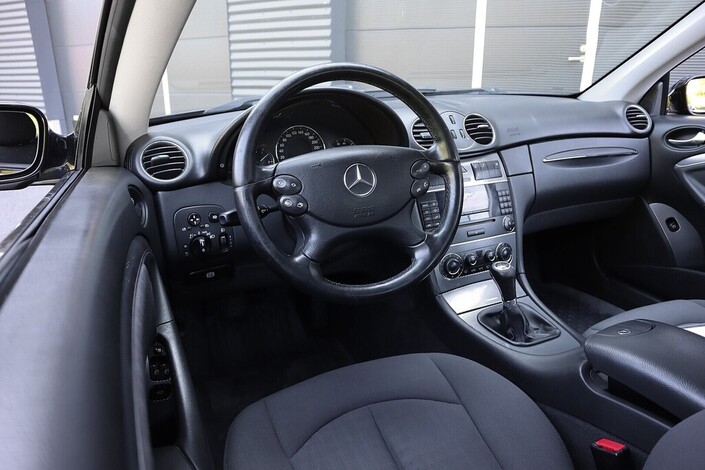 Mercedes-Benz CLK 200 Kompressor Coupe, vm. 2005, 232 tkm (11 / 18)