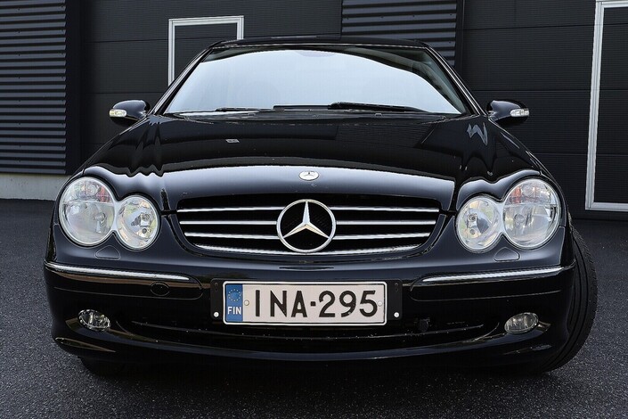 Mercedes-Benz CLK 200 Kompressor Coupe, vm. 2005, 232 tkm (2 / 8)