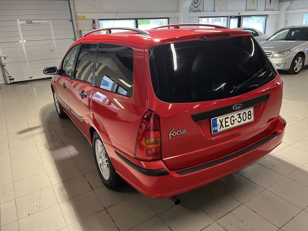 Ford Focus 1,6i 100hv Comfort Wagon, vm. 2004, 235 tkm (5 / 12)