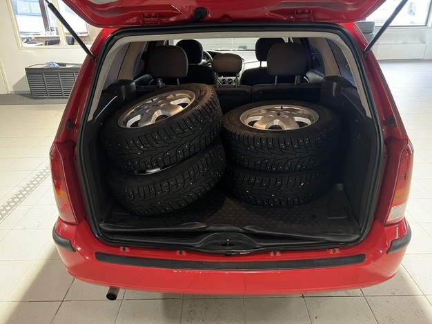 Ford Focus 1,6i 100hv Comfort Wagon, vm. 2004, 235 tkm (8 / 12)