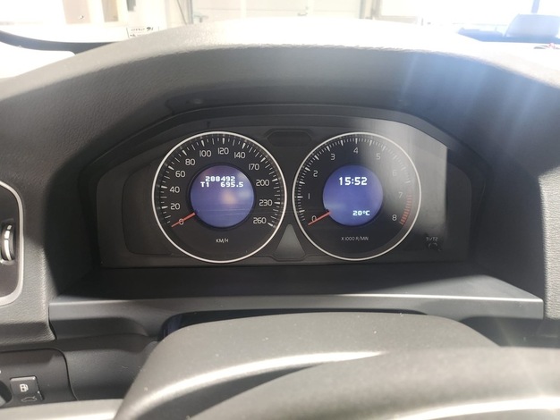 Volvo V60 2,0T Momentum aut, vm. 2011, 284 tkm (9 / 14)
