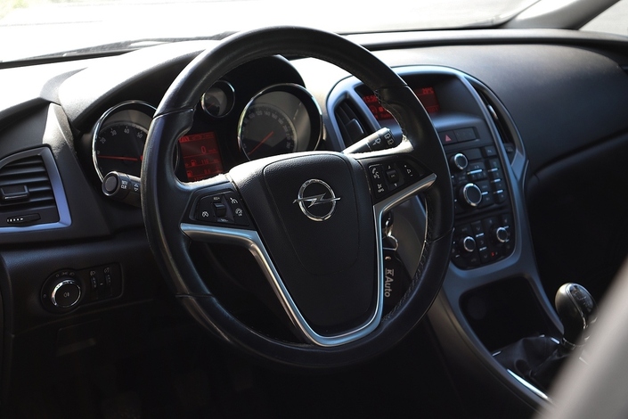 Opel Astra Sports Tourer Enjoy 1,4 Turbo ecoFLEX Start/Stop 88kW MT6, vm. 2014, 175 tkm (7 / 19)