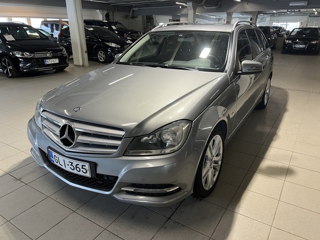 Mercedes-Benz C 200 CDI BE T, vm. 2011, 406 tkm (1 / 8)
